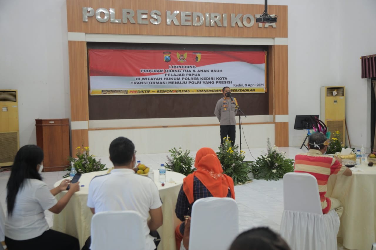 Launching Orang Tua dan Anak Asuh Pelajar Papua