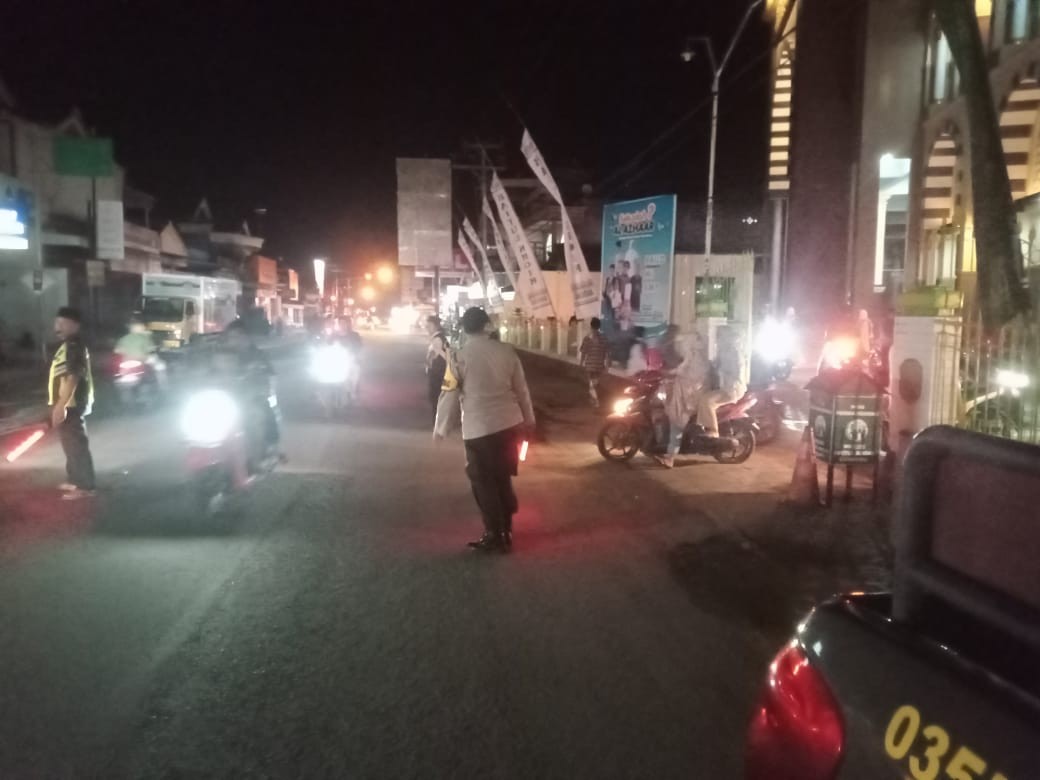 Polsek Bandung Laksanakan Pengamanan Sholat Tarawih 