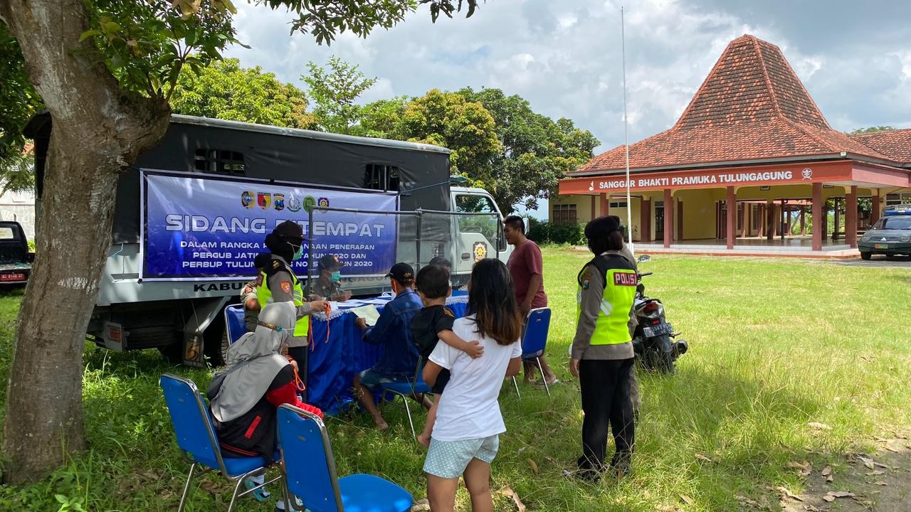 Satgas Covid 19 Tulungagung Menjaring 6 Pelanggar Dalam Ops Yustisi Depan Sanggar Pramuka