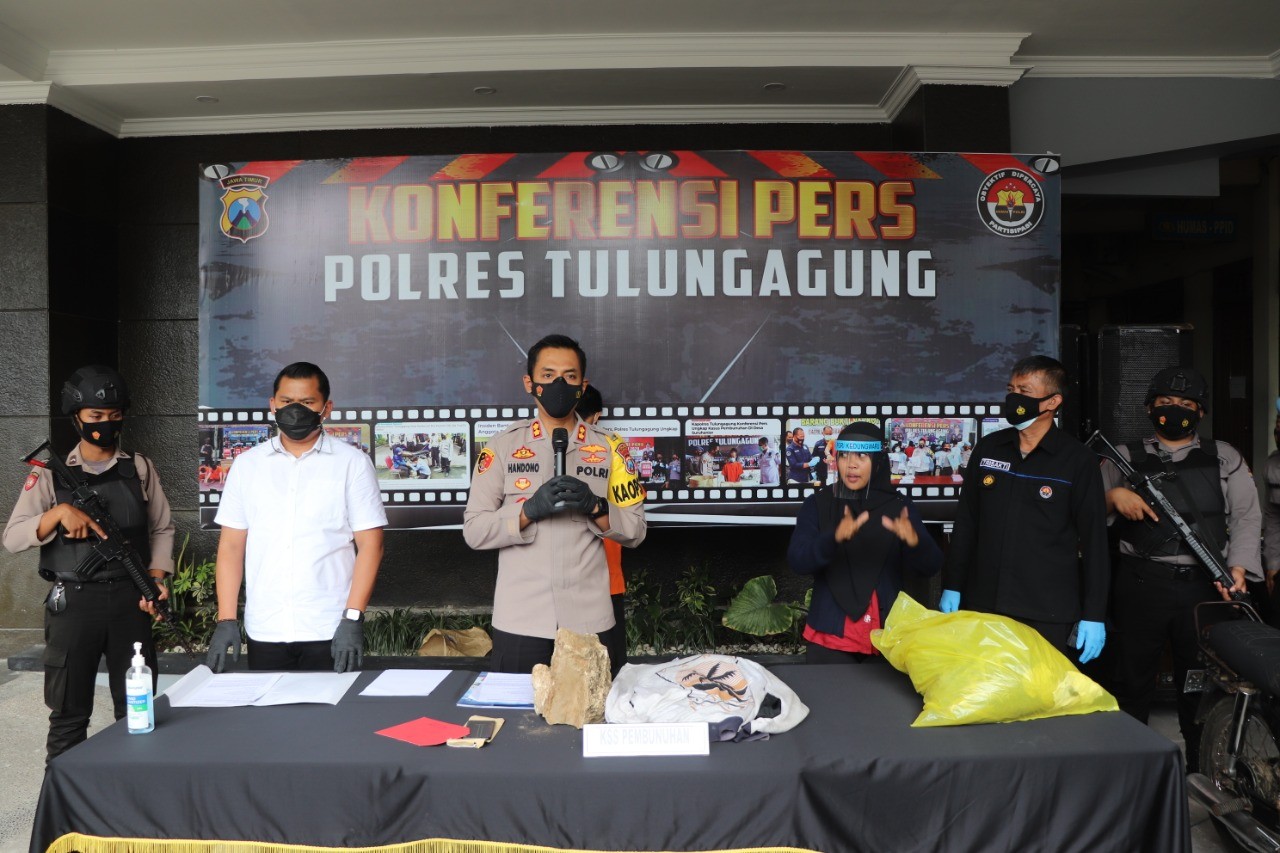 Kapolres Tulungagung Konferensi Pers Ungkap Kasus Pembunuhan Di JLS