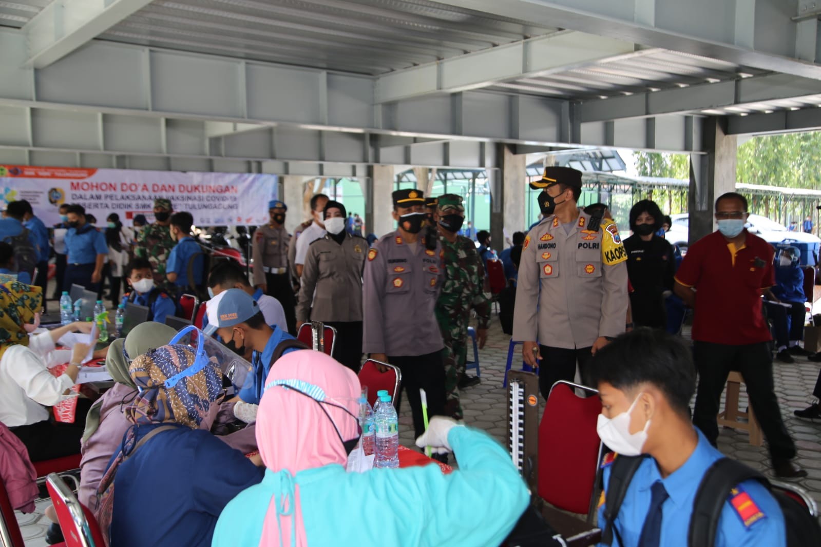 Vaksinasi Merdeka Polres Tulungagung dan SMK Sore, Diserbu Ribuan Siswa