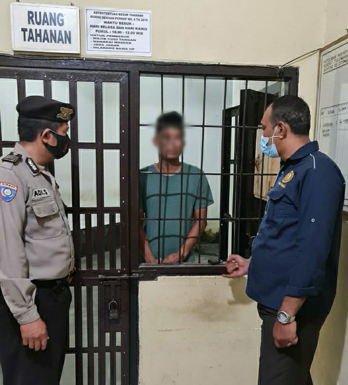 Mengaku Polisi, Pria Asal Lumajang Diamankan Polsek Rejotangan Tulungagung