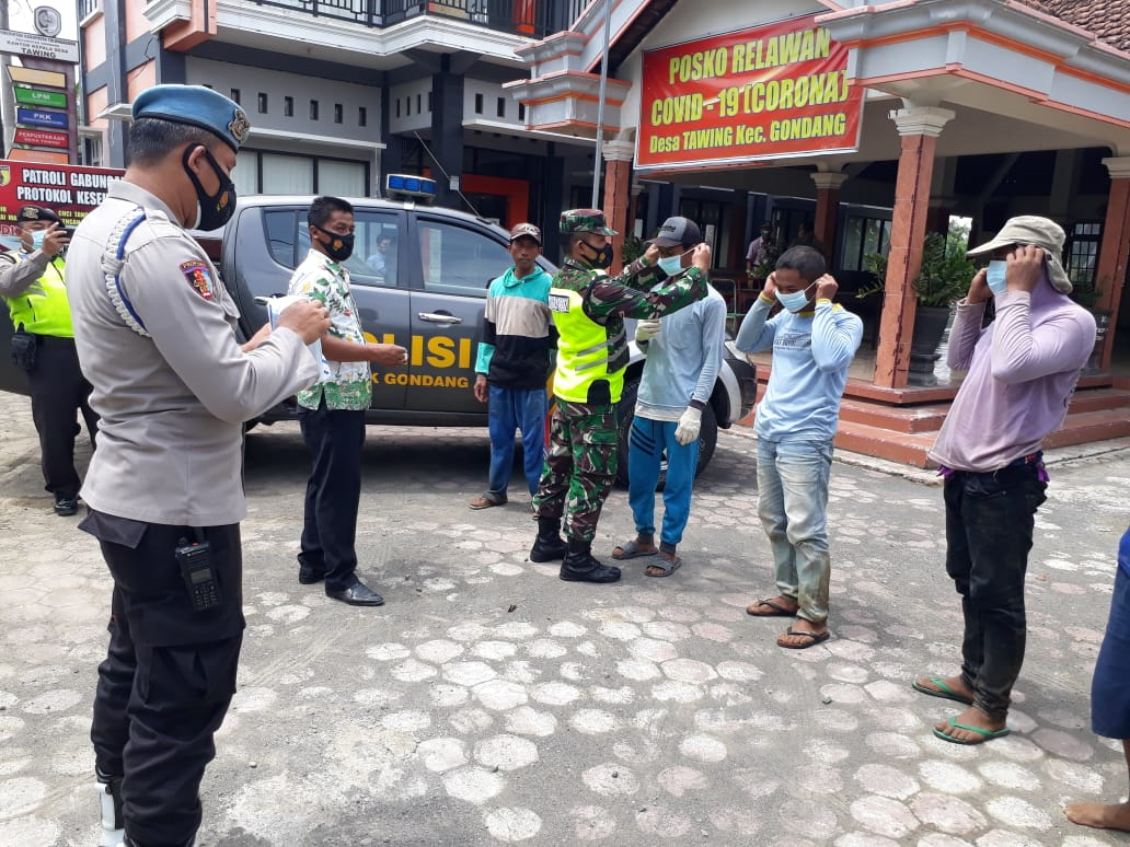 Polsek Gondang bersama Tim Satgas Prokes Covid19 Gelar Operasi Yustisi 