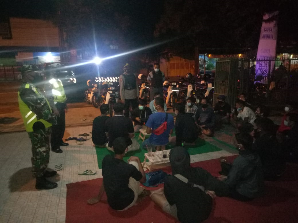 Tim Satgas Prokes Covid19 Kecamatan Tulungagung Kota Ngingatkan Jam Malam Pengujung Warkop 