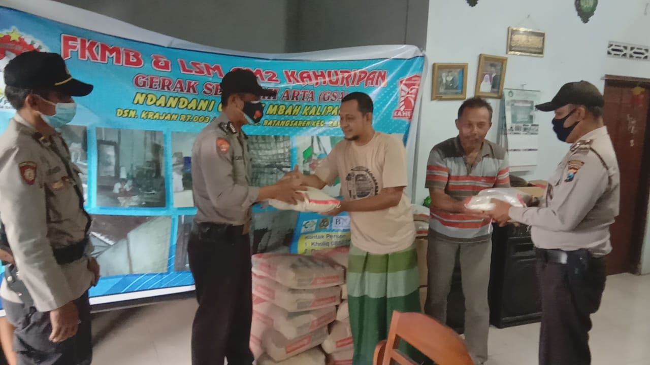 Bedah Rumah Warga Kurang Mampu, Ini Yang Dilakukan Polsek Kalangbret