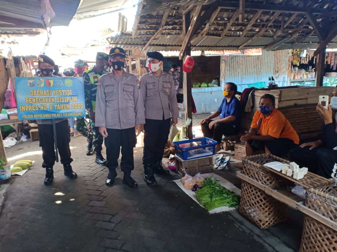 Upaya Pendisiplinan Protokol Kesehatan Pada Pengunjung dan Pedagang Pasar Boyolangu