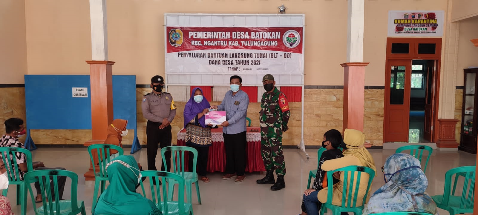 TNI-Polri Kawal Penyaluran BLT-DD dan Vaksinasi di Wilayah Kecamatan Ngantru Tulungagung
