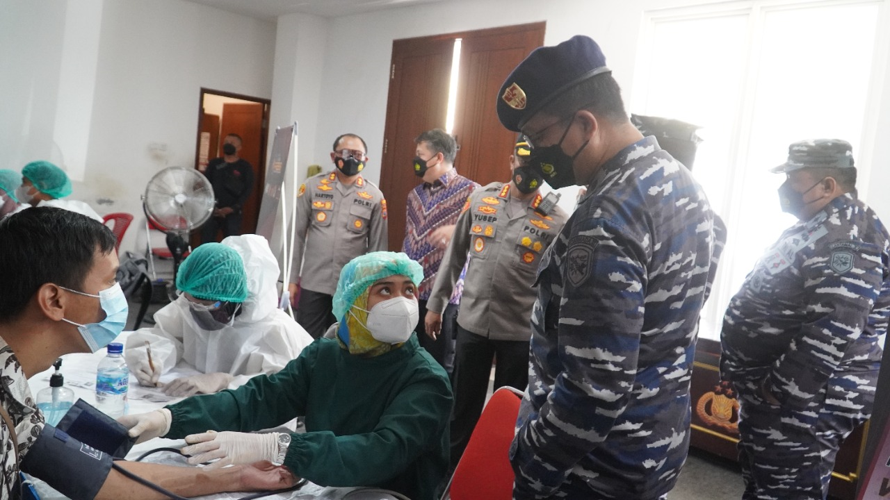 Alumni Akabri 96 Bharatasena Peduli Covid - 19 Dengan Target 10.000 Dosis Vaksin Di Surabaya