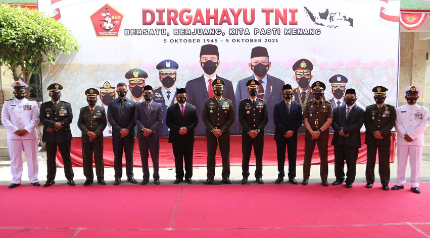 Kapolres Tulungagung Hadiri Upacara Virtual  HUT  TNI  Ke 76 