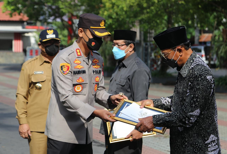 Forpimda Kabupaten Tulungagung Beri Penghargaan Penanganan dan Penanggulangan Covid 19