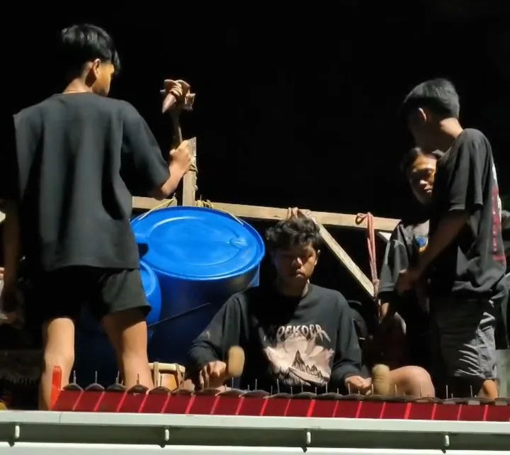 Bangunkan Sahur, Pemuda Genjor Bermain Oprak Keliling Desa