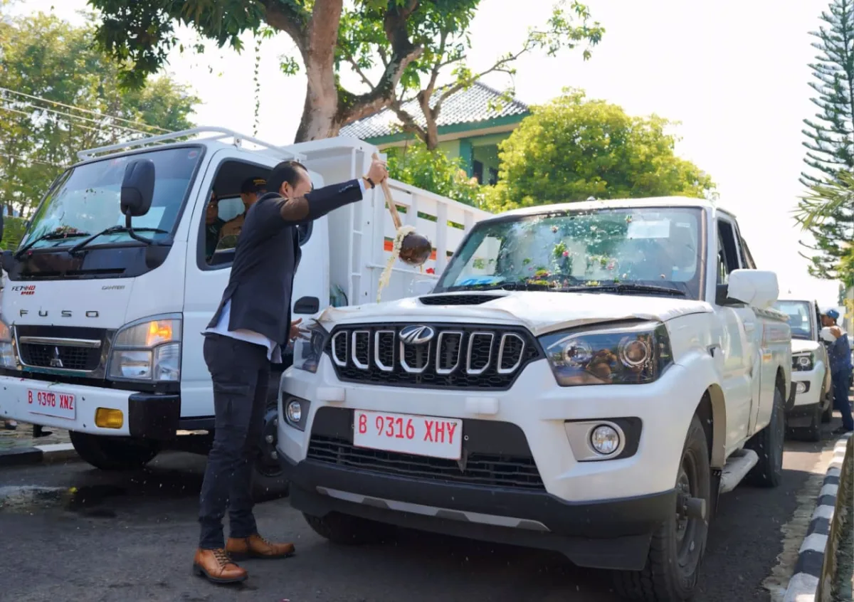 Hadiri Penyerahan Armada KDKMP, Ketua DPRD Bojonegoro Tekankan Pengelolaan Koperasi yang Transparan