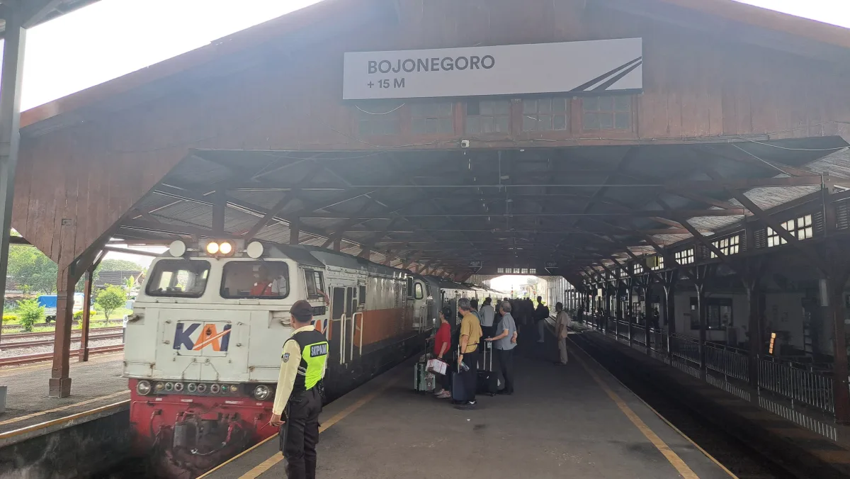 Kecelakaan Argo Bromo Tabrak KRL di Bekasi, Perjalanan KA dari Surabaya-Malang Terganggu
