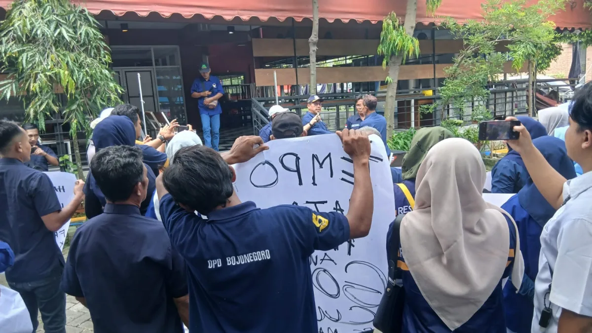 Kader NasDem Bojonegoro Demo di Kantor DPD, Protes Pemberitaan  