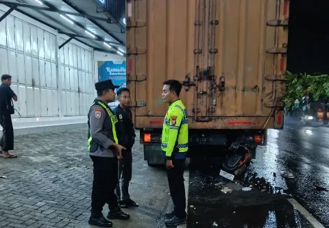 Tragis, Dua Pemuda Asal Malo Tewas Usai Tabrak Truk Fuso Parkir di Bojonegoro