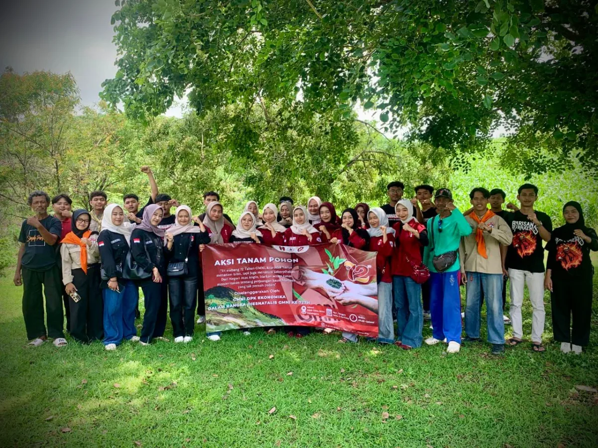 Rayakan Dies Natalis ke-72, Kader GMNI 'Hijaukan' Bukit Cinta Bojonegoro