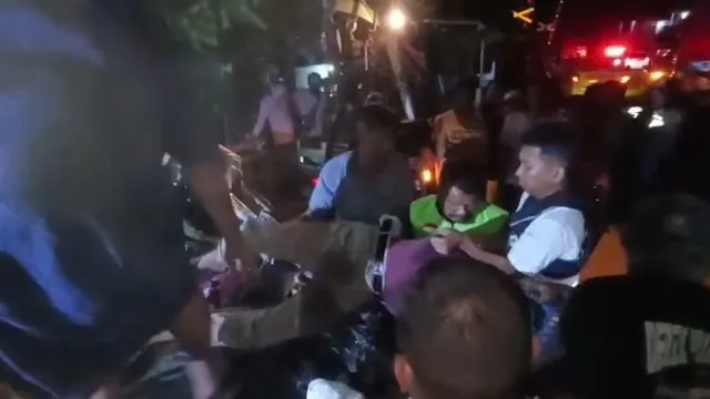 Truk Trailer Hantam 5 Kendaraan, Satu Keluarga Asal Blitar Tewas