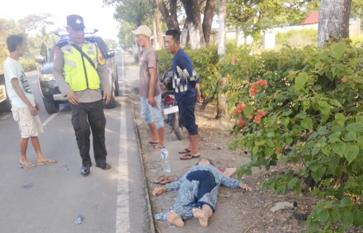 Terlilit Kain di Rantai Motor, Pembonceng Revo Terjatuh di Jalur Bojonegoro-Cepu