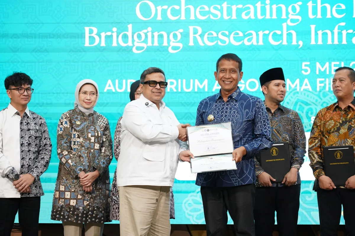 Bupati Setyo Wahono Raih Penghargaan Halal Metric UB 2026, Borong 3 Kategori!