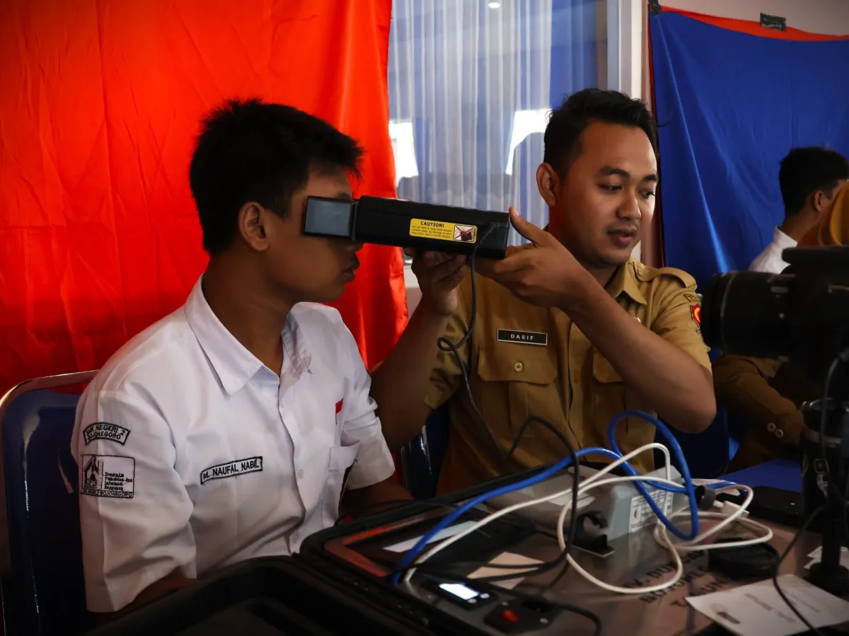 Ratusan Pelajar SMKN 2 Bojonegoro Rekam e-KTP di Sekolah, Wabup: Simbol Masuk Dunia Dewasa