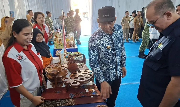 Wakil panglima TNI dan Bupati Bojonegoro Sambangi Gerai KDKMP Siap Operasi