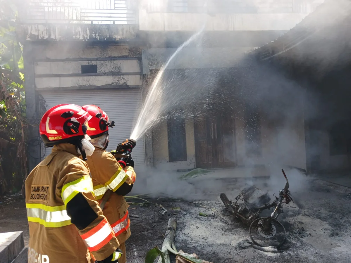 Niat Pindahkan Pertalite, Motor Warga Bojonegoro Terbakar