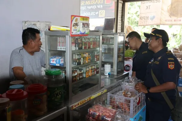 Gempur Rokok Ilegal, Tim Gabungan Razia Toko di Bojonegoro