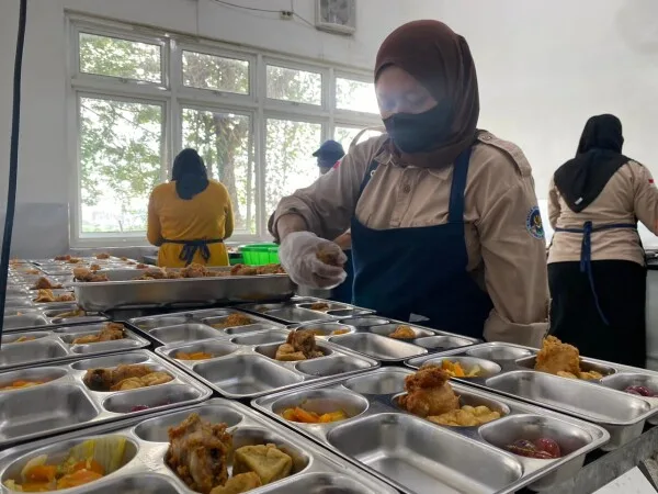 12 Dapur Makan Bergizi Gratis di Bojonegoro Dihentikan BGN, Ketua DPRD Desak Evaluasi Total