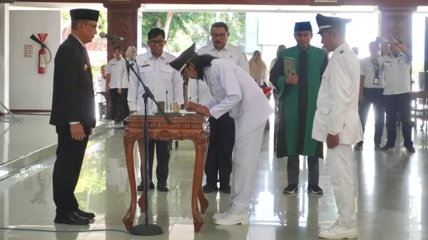 Bupati Bojonegoro Lantik Kepala Desa Bungur dan Lebaksari,
