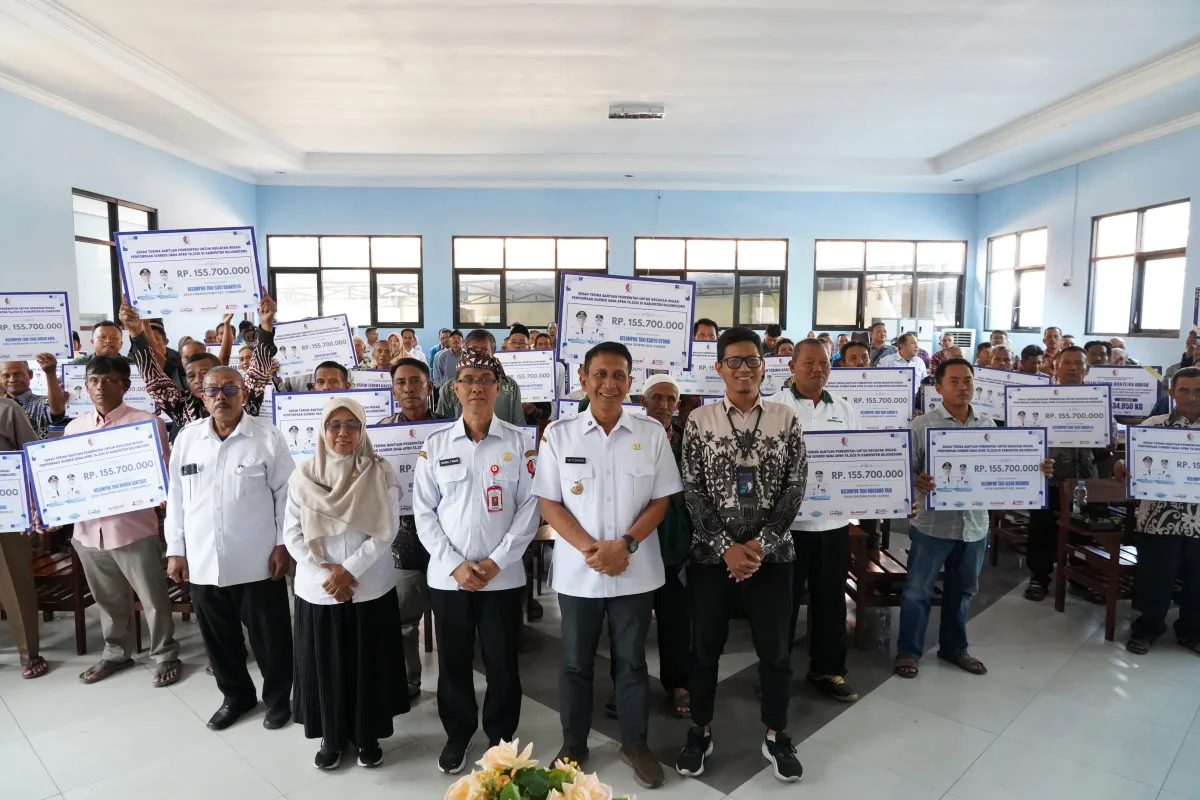 Dukung Ketahanan Pangan, Bupati Wahono Salurkan Bantuan Sarpras dan Perlindungan Tanaman