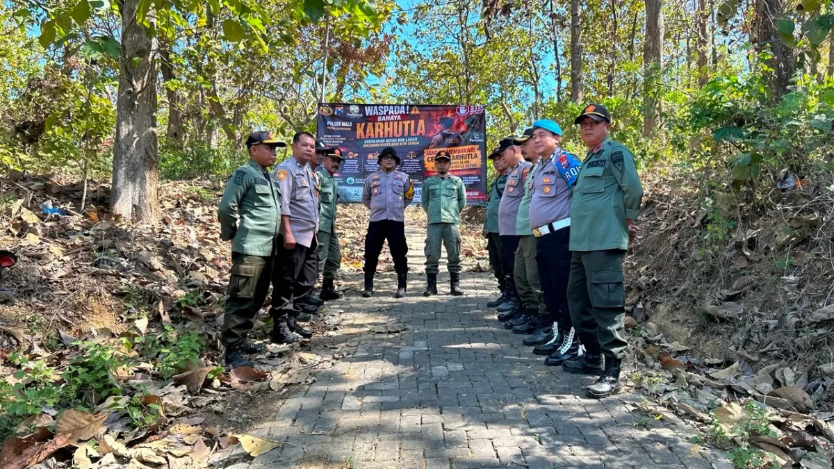 Cegah Karhutla, Polsek Malo dan Perhutani Edukasi Warga Sekitar Hutan