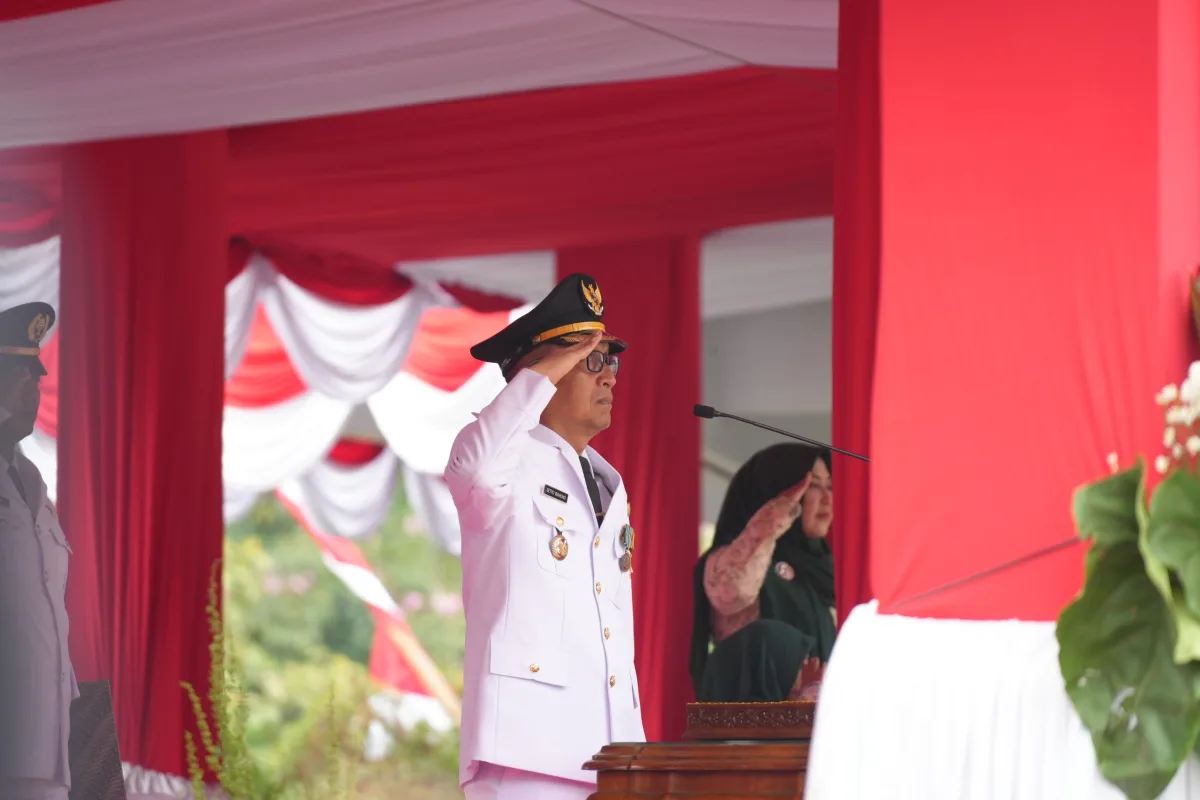 Formasi Angka 81 dan Parade Marching Band Meriahkan HUT ke-81 RI di Bojonegoro