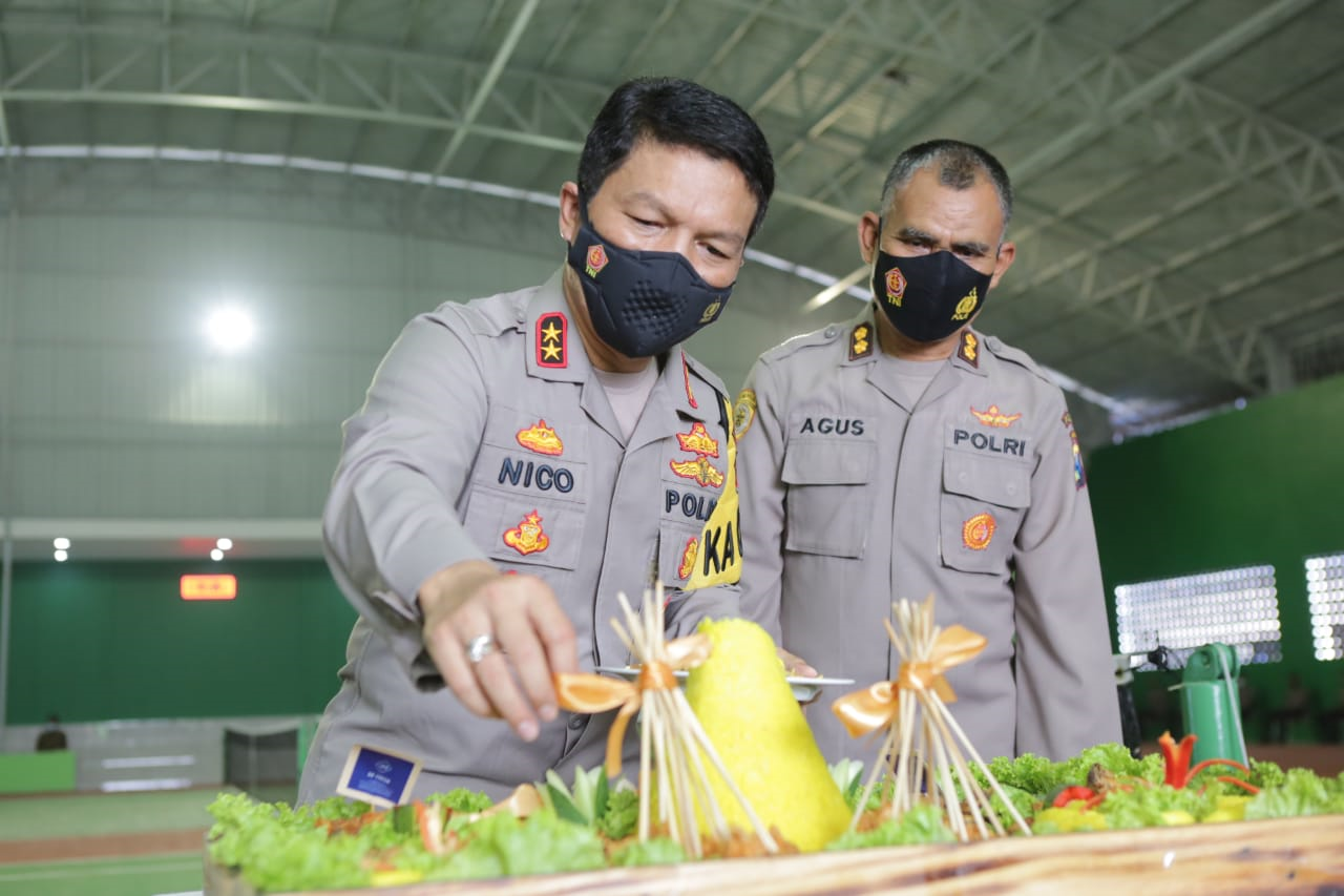 Kapolda Jatim Resmikan Penggunaan Lapangan Tenis Presisi