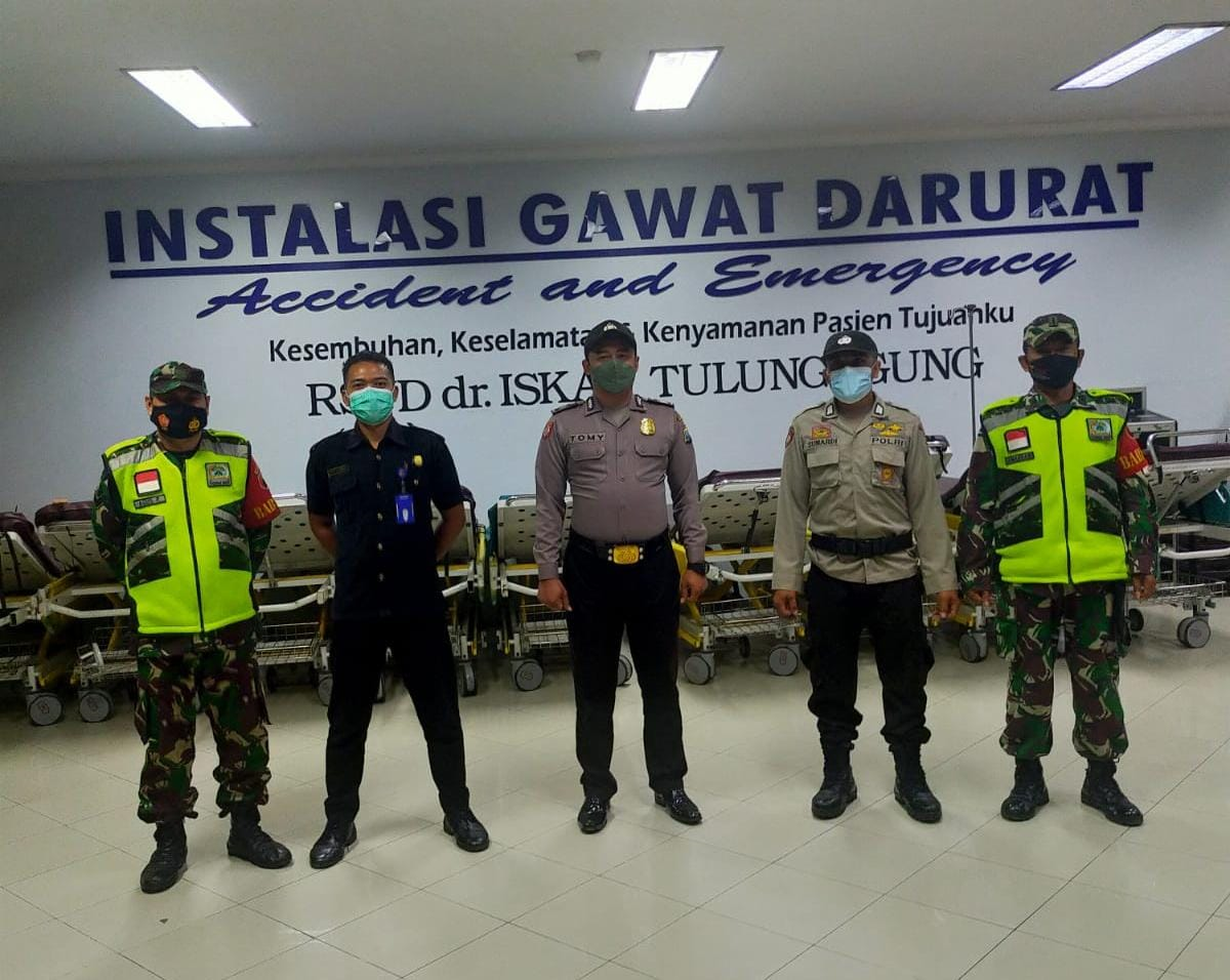 Antisipasi Pengambilan Paksa Jenazah Covid-19, Satgas Gugus Tugas Kabupaten Tulungagung Siagakan TNI