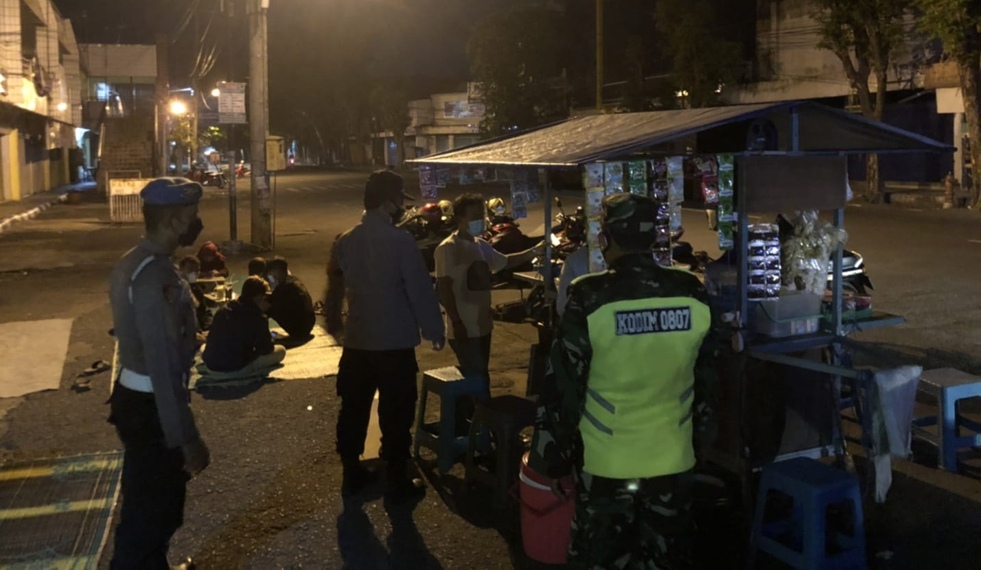 Tim Gabungan Polres Tulungagung dan Satgas Covid-19 Gelar Patroli Skala Besar Dalam Rangka Pendisipl