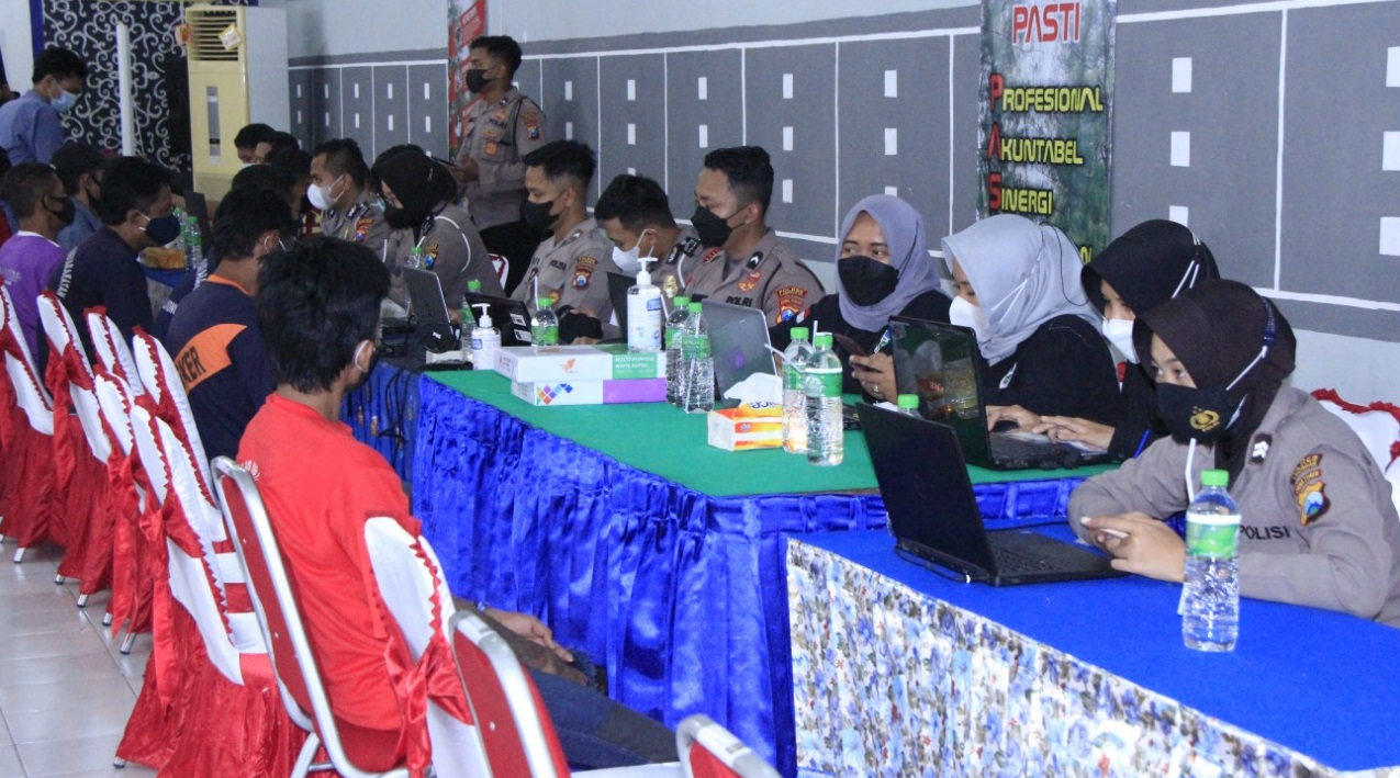 Polres Lamongan jalin kalaborasi dengan Lapas kelas IIb Kabupaten Lamongan dalam kegiatan Vaksinasi