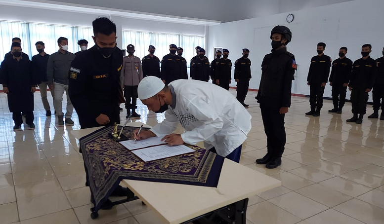 Basri alias Bagong Napiter Kelompok Teroris Poso Ikrarkan Setia ke NKRI