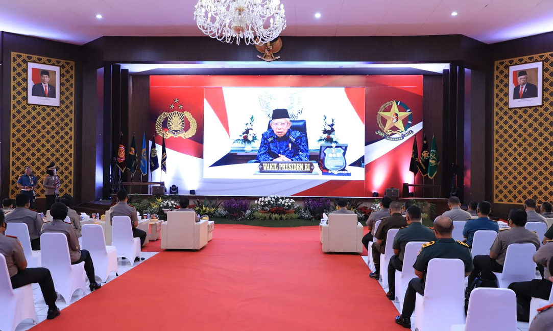Percepat Vaksinasi, Wapres Minta TNI-Polri Perkuat Sinergi dengan Pemda