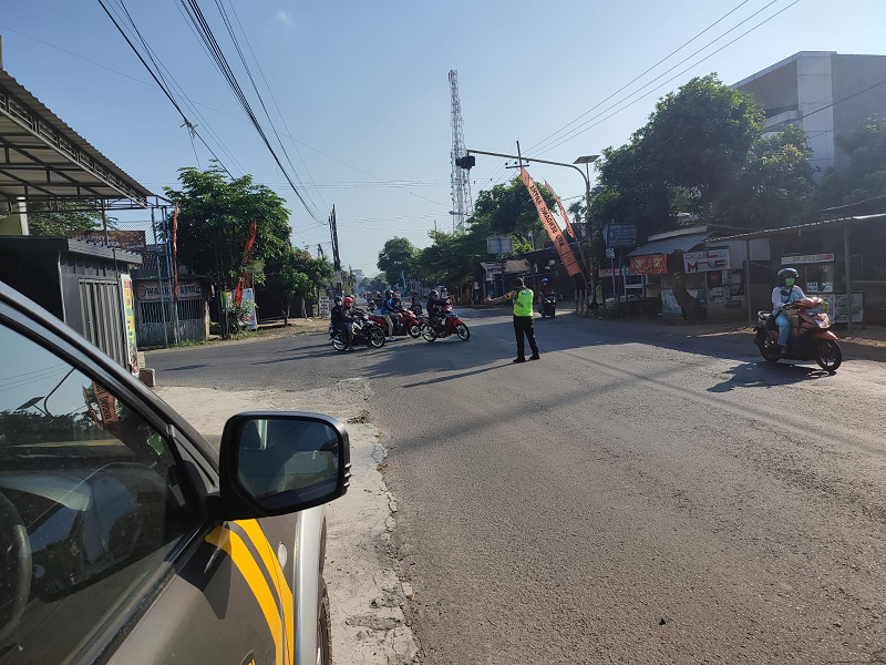 Pos Pagi Personil Polsek Karangrejo Untuk Memberikan Pelayanan Kepada Masyarakat Tulungagung