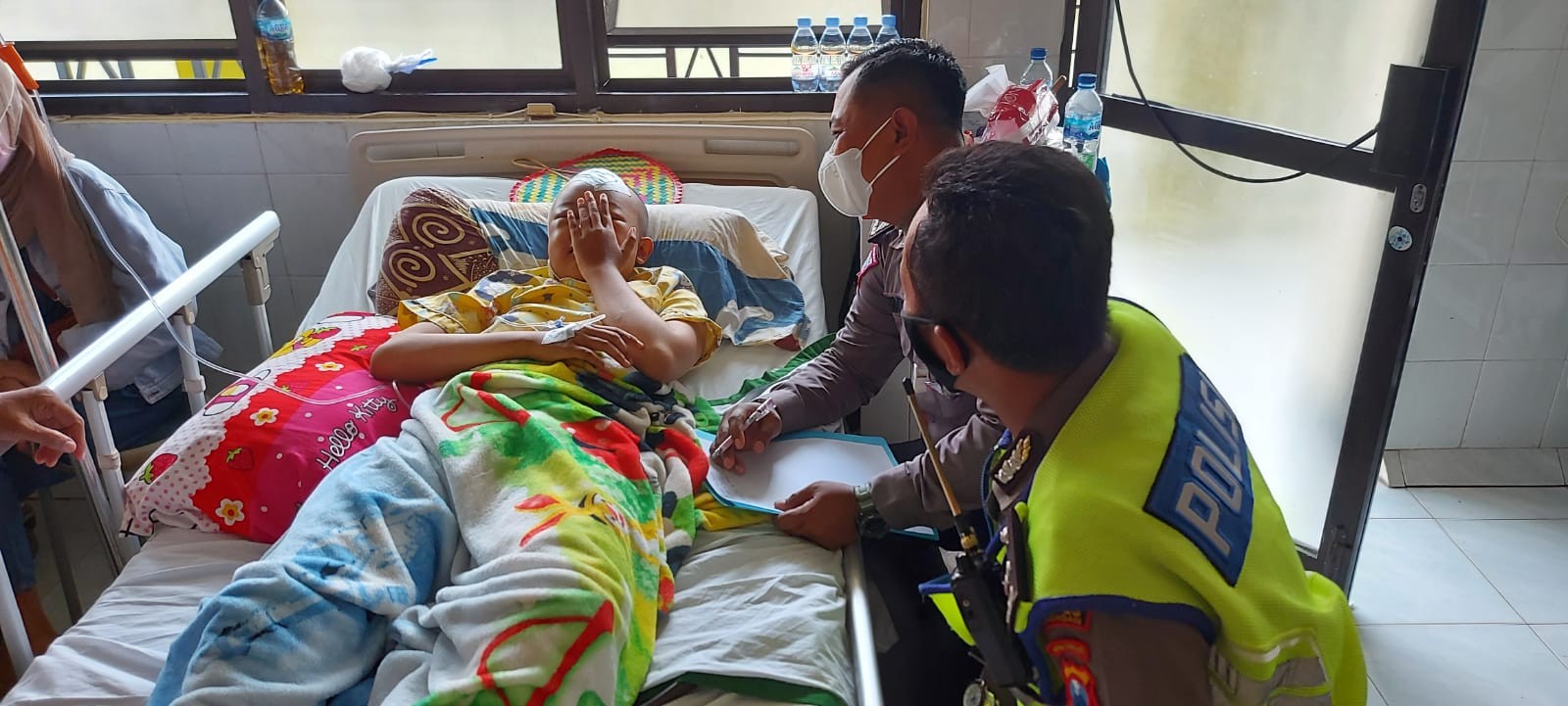 Bekerja Dengan Hati, Unit 3 Laka Lantas Datangi TKP Dan Datangi Korban Ke RS Tuban