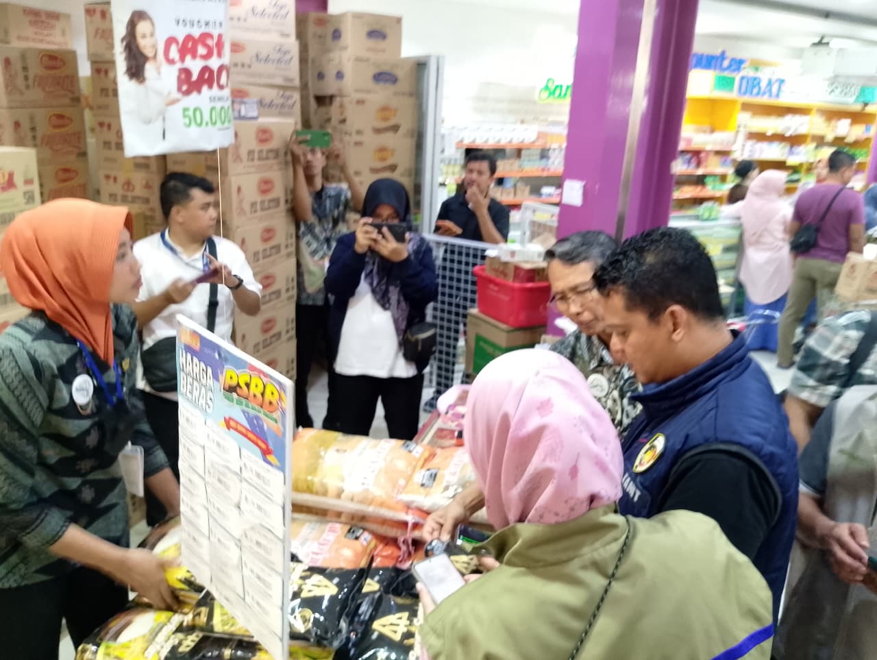 Tim Gabungan  Plototi Stok dan Harga Bapok Jelang Ramadan di Bojonegoro