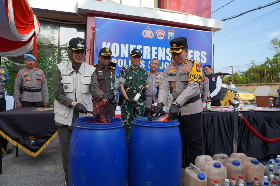 Polres Bojonegoro Gulung Ratusan Liter Miras dan Pelaku di Ops Pekat 2026