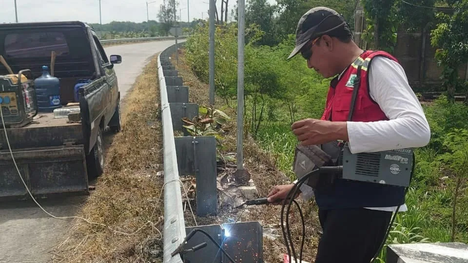 Maling Baut Teror Jembatan TBB,  Dinas PUBM Bojonegoro Las Ribuan Baut Saat Mudik Lebaran 2026 