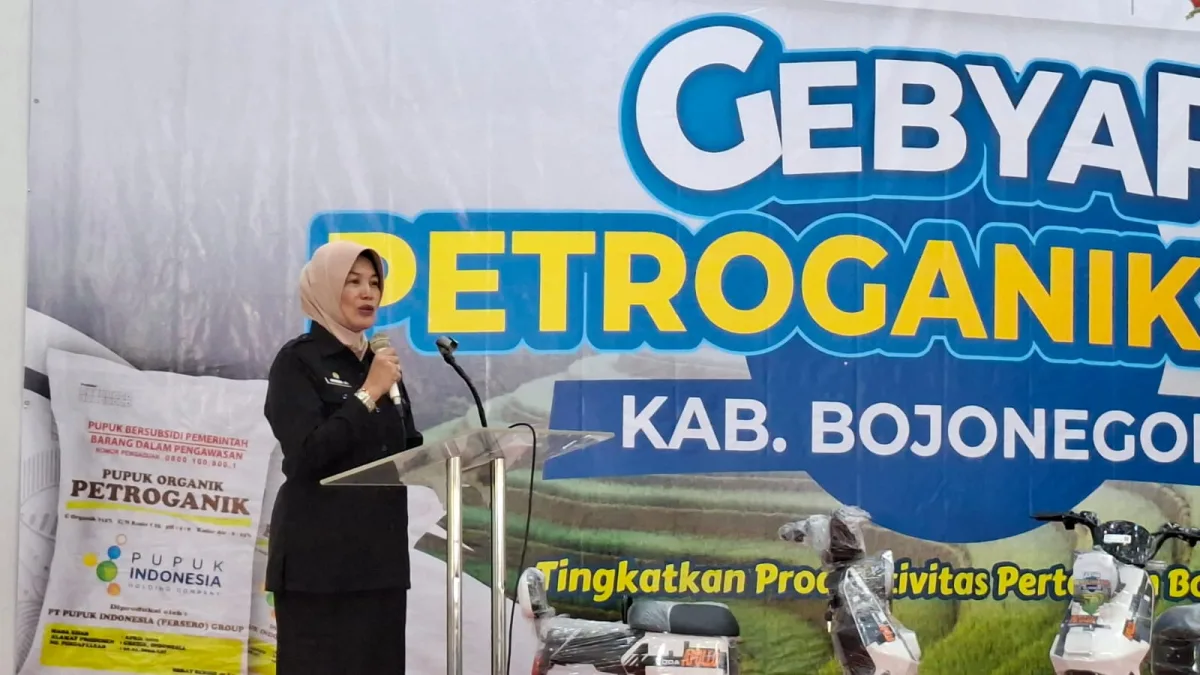 Wabup Nurul Berikan apresiasi kepada petani dan penyuluh pertanian di Bojonegoro. Selasa (28/4/2026) Foto : suarasatu.com