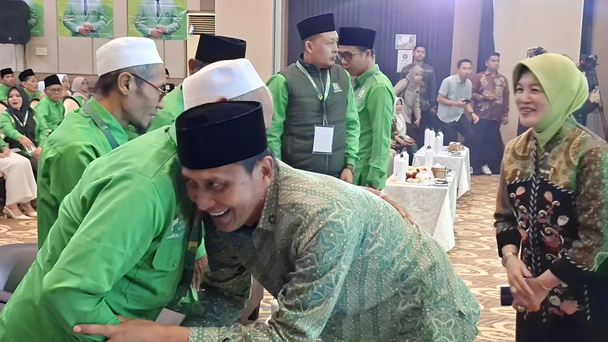 Bupati Wahono - Wabup Nurul Menyapa Para Kyai Hingga Pengurus PKB Bojonegoro. Foto : suarasatu.com