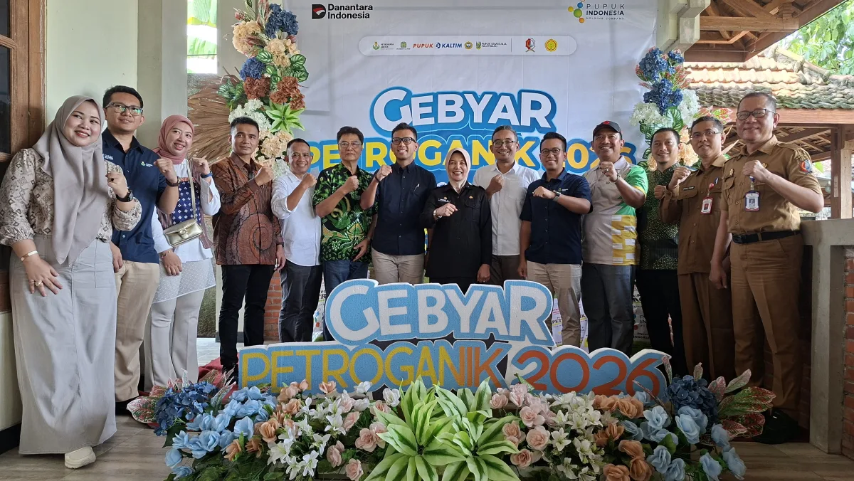 Para Perwakilan instansi dan pengusaha pupuk petroganik bersama Wabup Nurul. Selasa (28/4/2026). 