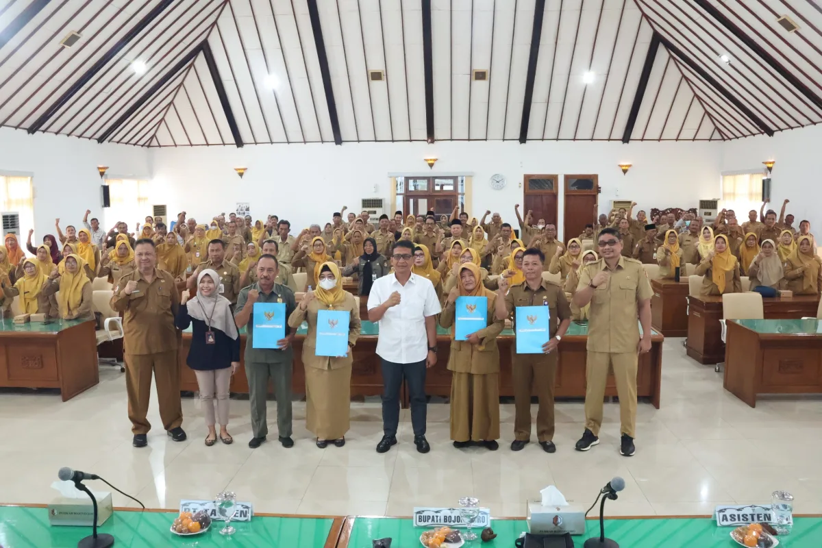 Bupati Wahono Lepas 118 PNS Pensiun, Dedikasi Anda Menjadi Inspirasi Kami
