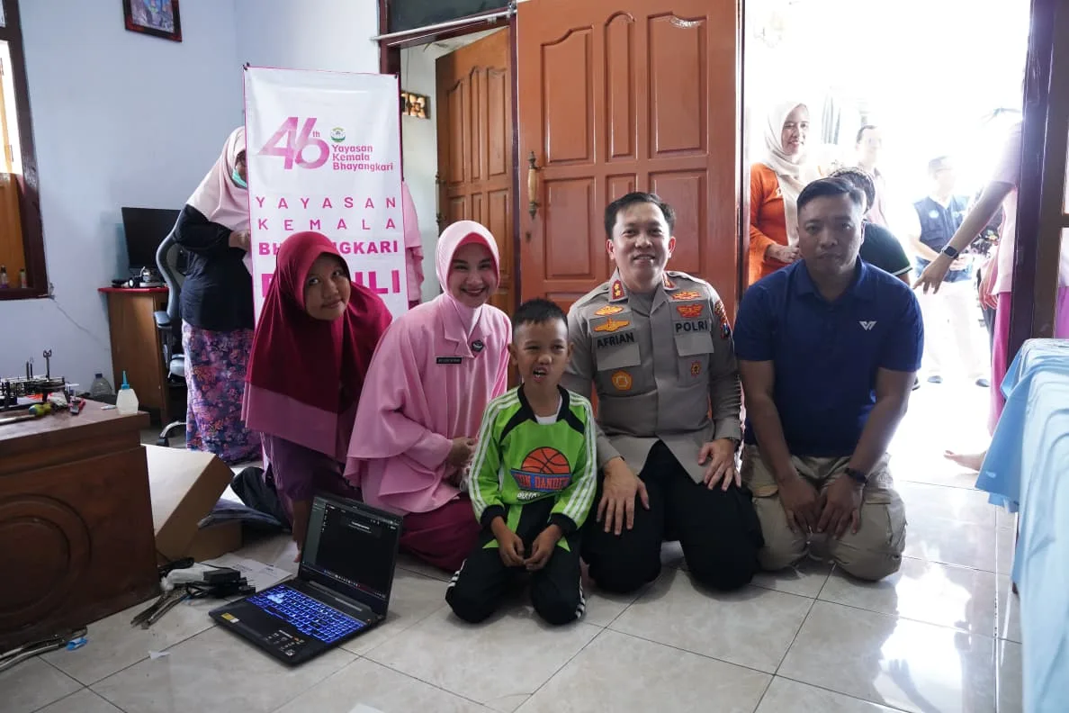 Kapolres Afrian sambangi Daffa di rumahnya. Sabtu (11/4/2026)