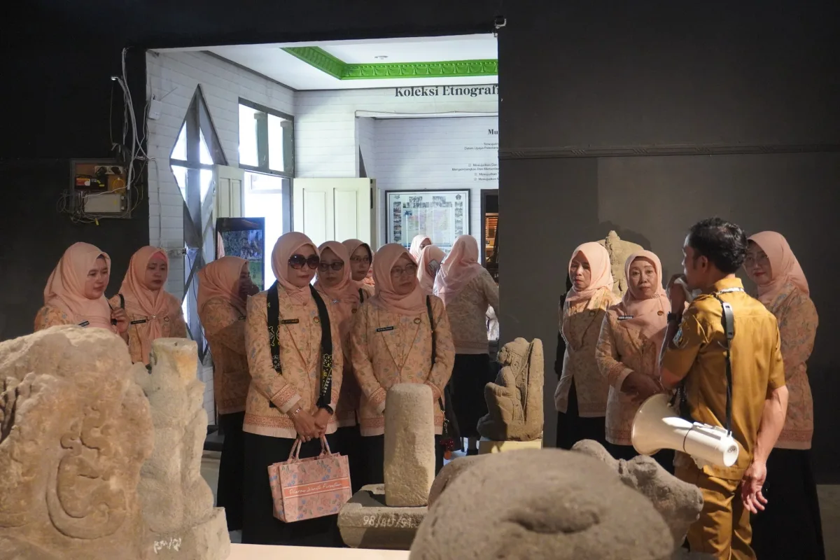 Perkuat Jejaring, DWP Bojonegoro Boyong Pengurus Studi Banding ke Blitar