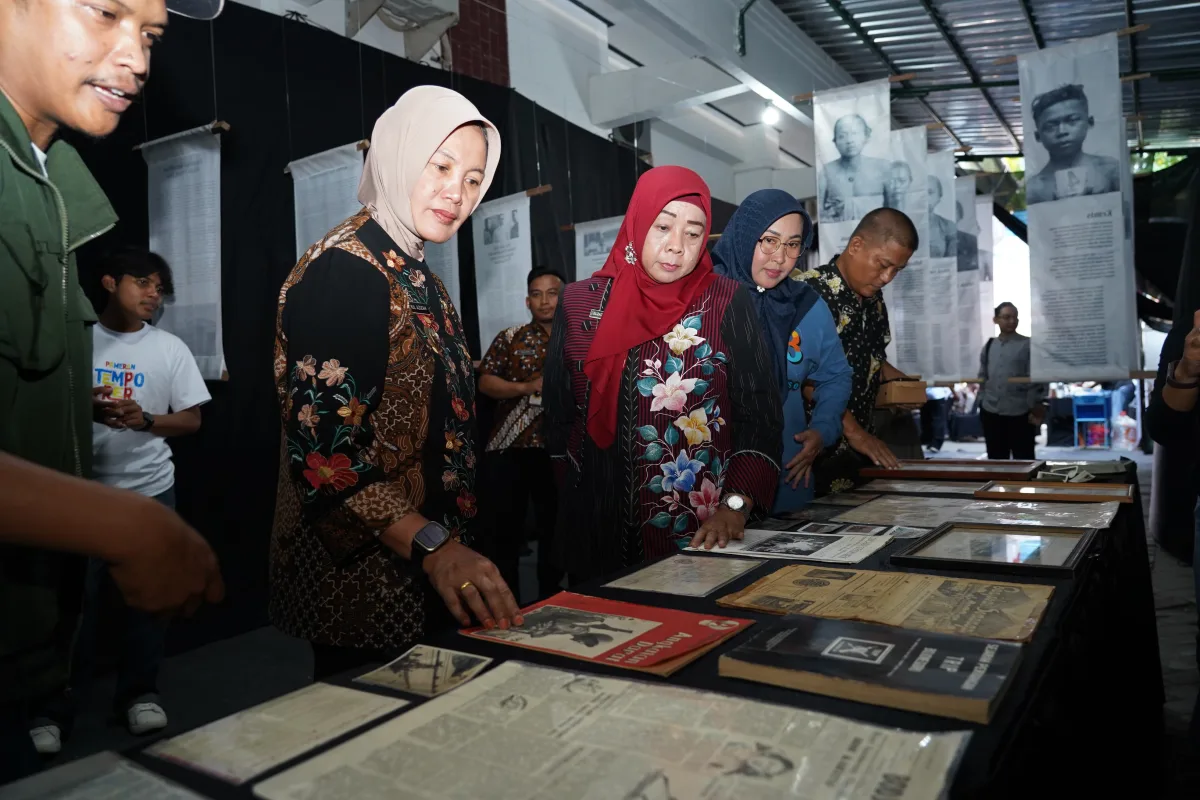 Wabup Nurul Azizah Buka Pameran "Jejak Peradaban Bojonegoro" di Museum Rajekwesi